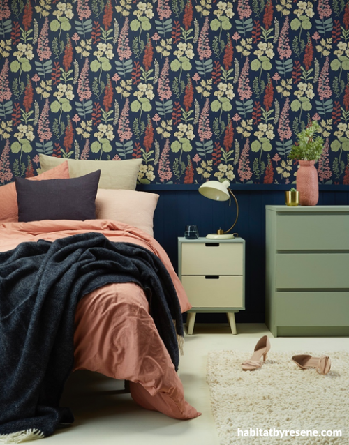 wallpaper inspiration, wallpaper ideas, feature wall, bedroom inspiration, floral wallpaper ideas